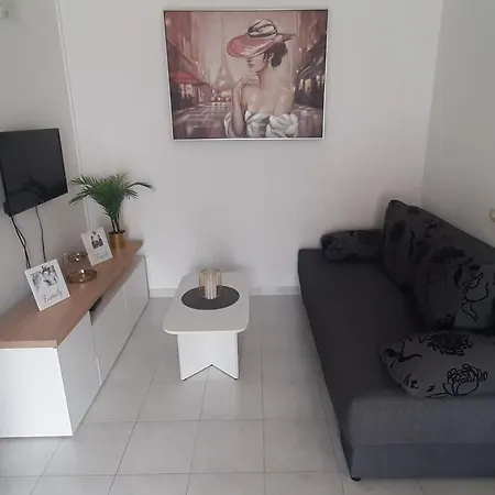 דירה One Bedroom With Balcony And Sea View