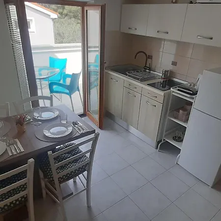 דירה One Bedroom With Balcony And Sea View *