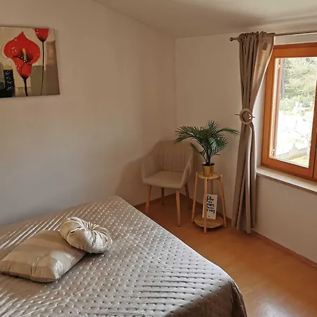 One Bedroom With Balcony And Sea View * פאז'אנה
