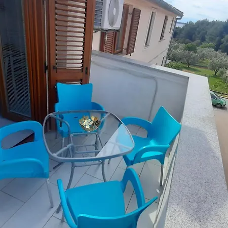 One Bedroom With Balcony And Sea View * פאז'אנה